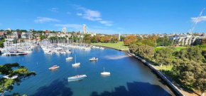 Harbourfront Bliss - 2 bedrooms, parking, balcony